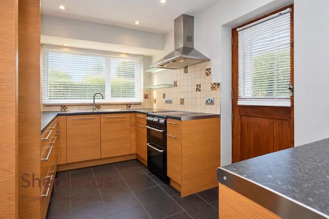 4, Oxford Close, Cheshunt photo 4