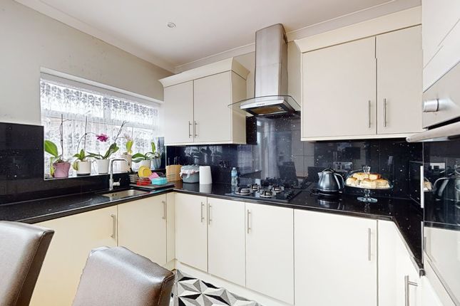 75, Bromley photo 4