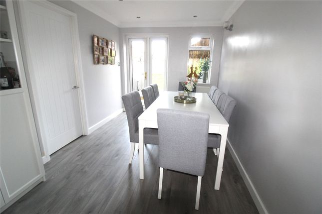 8, Eastwoodbury Crescent, Essex photo 5