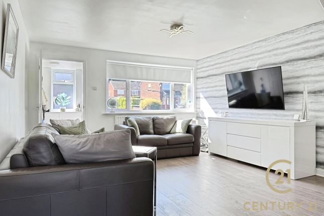 141, Trispen Close, LIVERPOOL photo 2