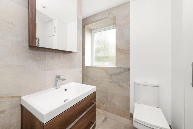 Flat for sale in Essex Grove, Crystal Palace, London