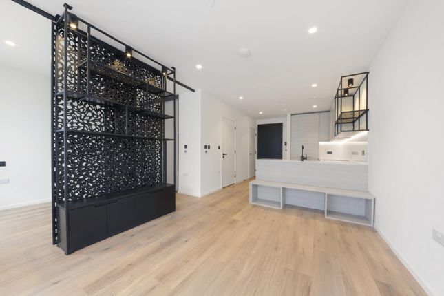 Flat 705 Iris House 12, Hemlock Street, London photo 3