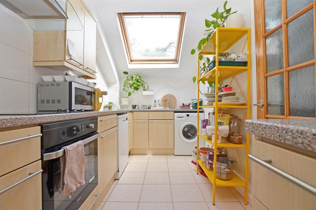 Thumbnail Flat to rent in Fairfax Road, Teddington