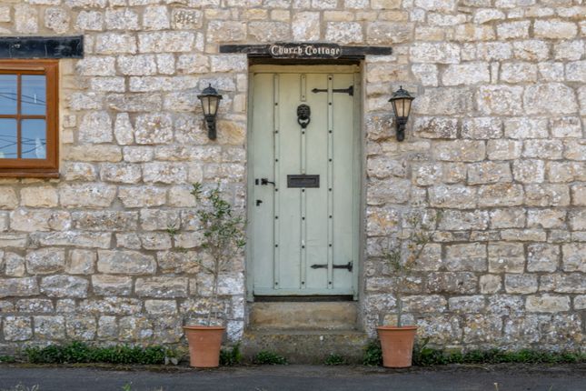 Church Cottage, Yeovil photo 3