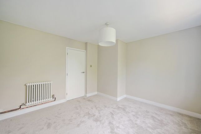 13, Embassy Court, Wallington photo 4