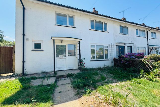 21, Fisher Close, Crawley photo 2
