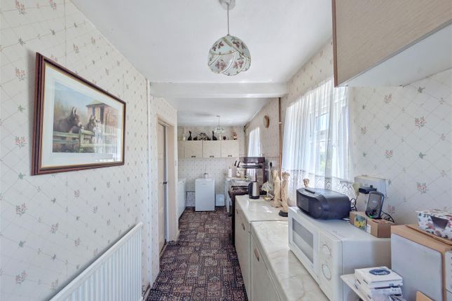 9, Harrison Way, Lydney photo 2