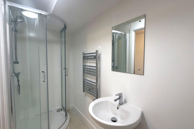 Flat 4, Church Street, Dewsbury photo 4