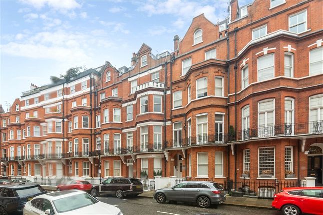 Flat to rent in Egerton Gardens, London, South Kensington