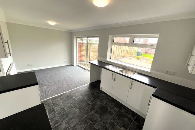31, Capstan Road, Hull photo 2