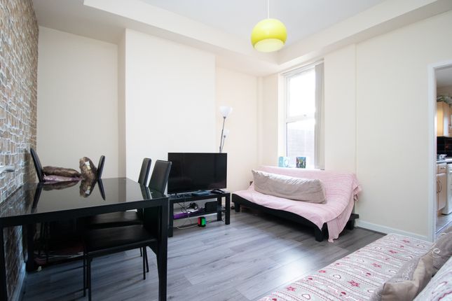 Shared accommodation to rent in Hall Lane, Liverpool