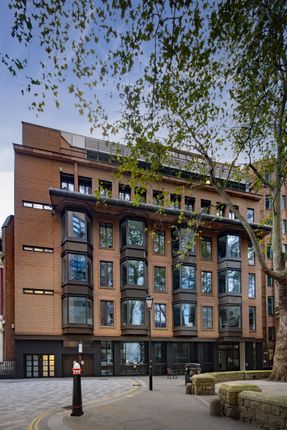 Office to let in Great St. Helen's, London
