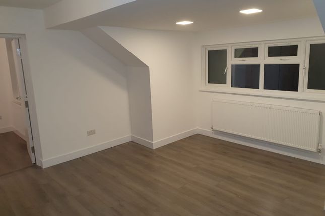 Thumbnail Flat to rent in New Bedford Road, Luton