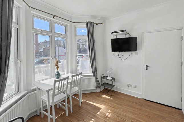 3 kellino street, london photo 5