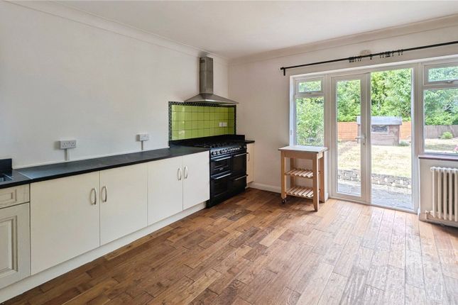 4, Cheyham Gardens, Sutton photo 3