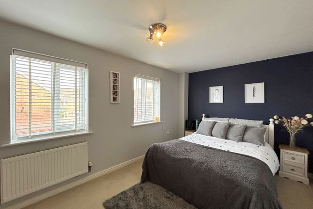 Town house for sale in Saxon Park, Tewkesbury, Gloucestershire