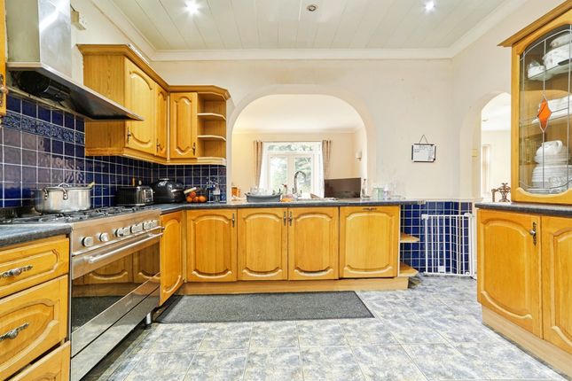 447, Street Lane, Leeds photo 3