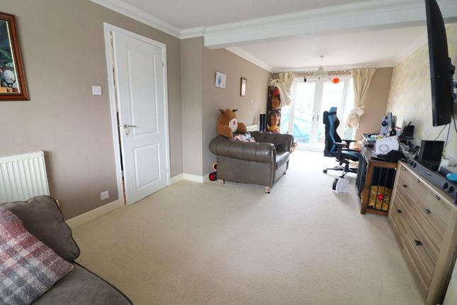 175, Turnpike Drive, Luton photo 4
