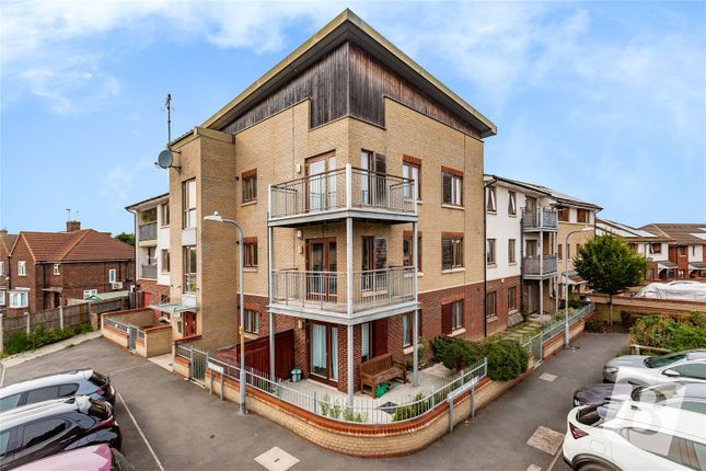 Flat for sale in Thompson House, Hawkins Avenue, Gravesend