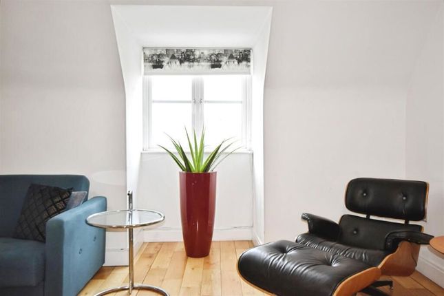 Flat 7 - 107, London Road, Brentford photo 4