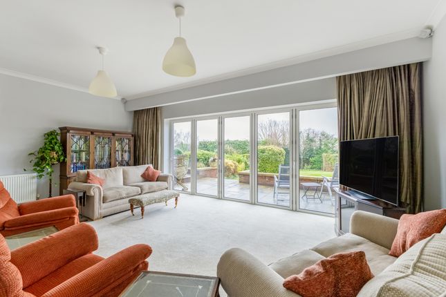 42, Lancaster Road, St. Albans photo 2