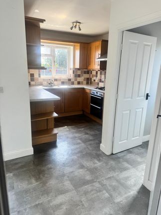 49B, Harper Fold Road, Manchester photo 3