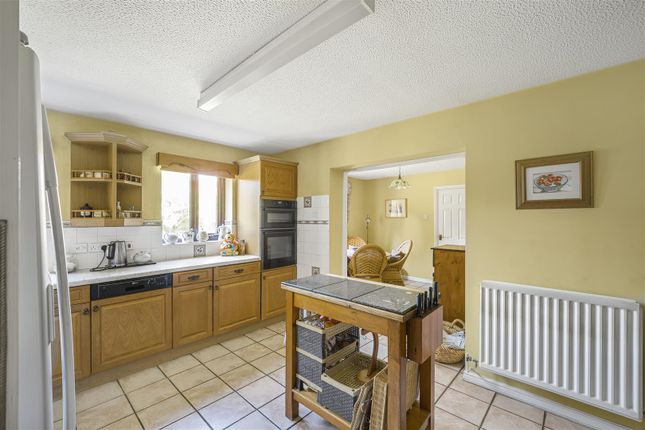 16, St. Annes Court, Pontyclun photo 4