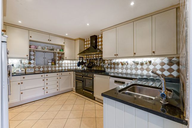36, Rollscourt Avenue, London photo 3