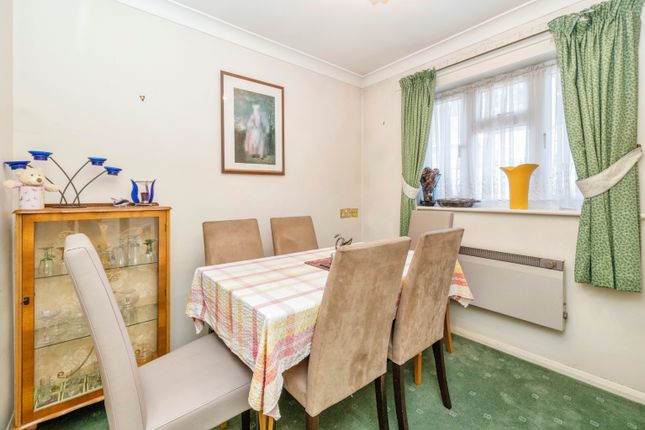 14, Cherchefelle Mews, Stanmore photo 4