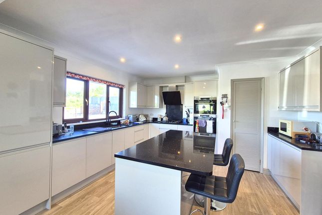 Porthcarl, Tolponds Road, Porthleven photo 3