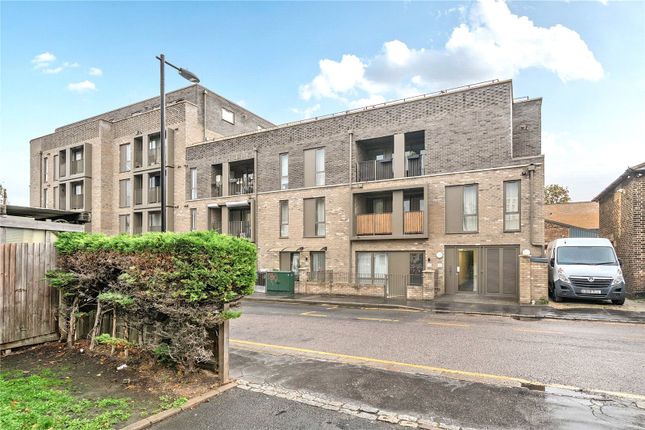 Flat 6, Bojang House, 7, Doyle Road, London photo 5