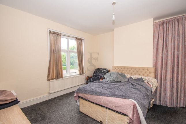 20 Fosse Road North, Leicester photo 4