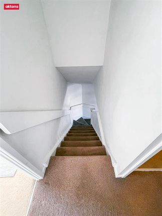15, Waun Erw., Caerphilly photo 4