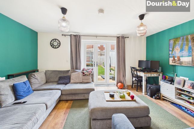 2 Hylton Road, Stafford photo 2