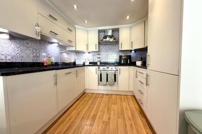 31, Rushy Fall Meadow, Keighley photo 2