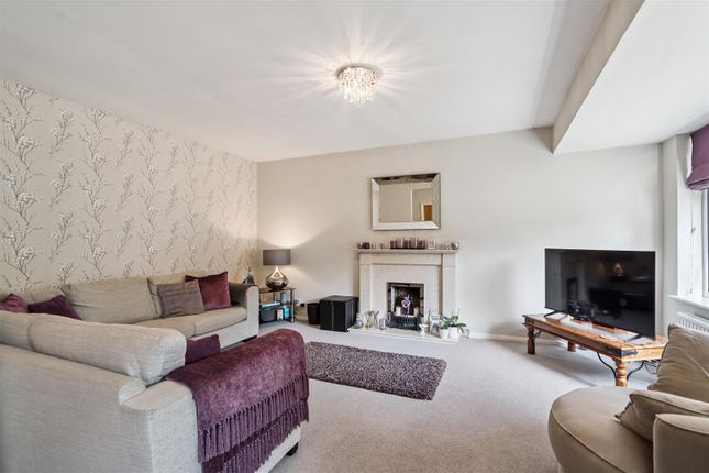 5, Lawford Close, Chorleywood photo 4