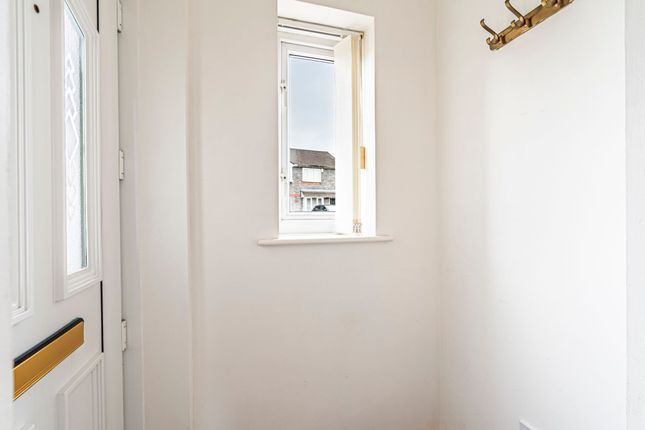 12 Malus Avenue, Pontypridd photo 4