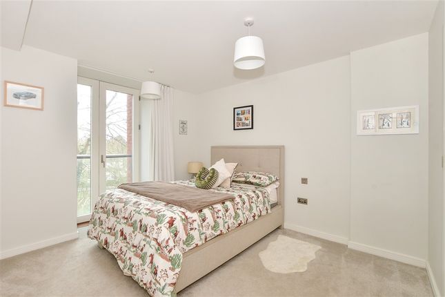 Wood Street, East Grinstead photo 5
