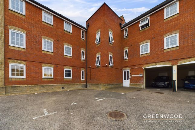 Flat to rent in Maria Court, Hesper Road, Colchester