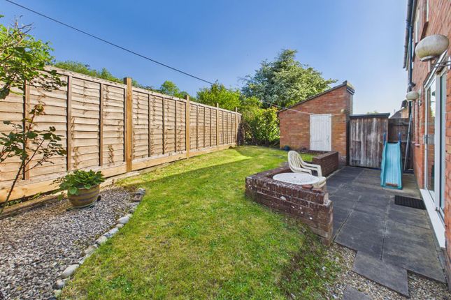 31, Lakeside Close, Ruislip photo 4