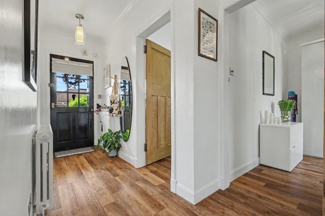 4, Rosshall Place, Renfrew photo 3