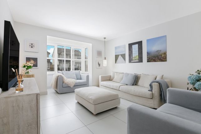 8, Eadie Drive, Renfrewshire photo 4
