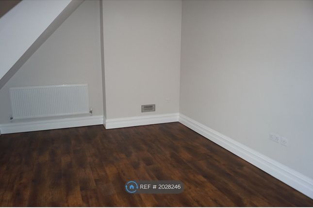 Flat to rent in Mayfair House, Eastbourne