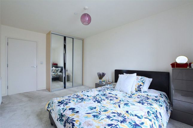 Flat to rent in Cavatina Point, 3 Dancers Way, London