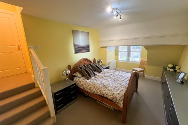 Flat for sale in Ye Priory Court, Woolton, Liverpool