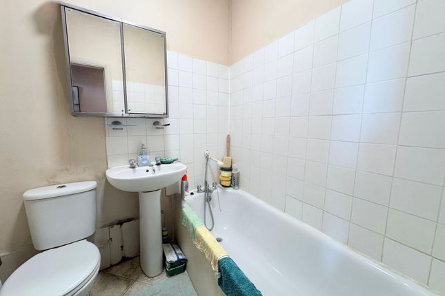 9a, The Broadway, London photo 5