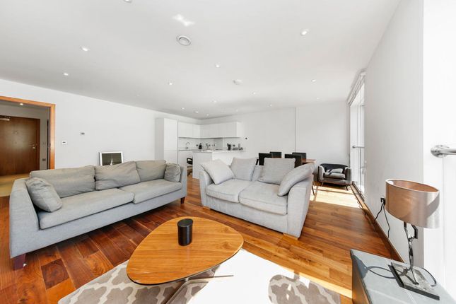 2-bed flat on Flat 1, London, £890,000