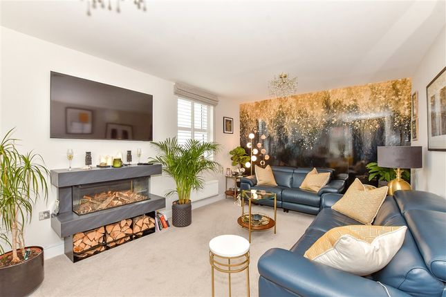 Shelby Drive Westhampnett, Chichester photo 3