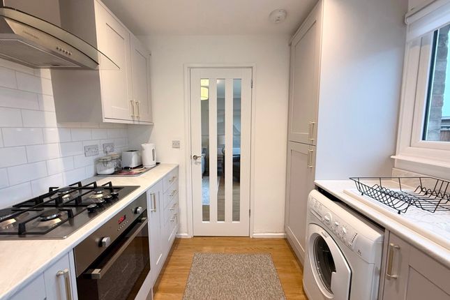 27, Thorpe Avenue, Burntwood photo 4