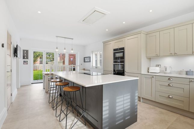 7 Wavendon Lodge Mews, Milton Keynes photo 3